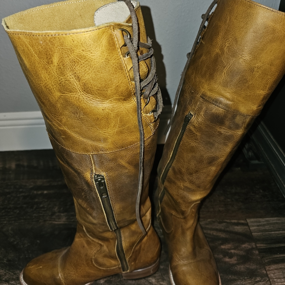 Freebird size 8 knee high boot